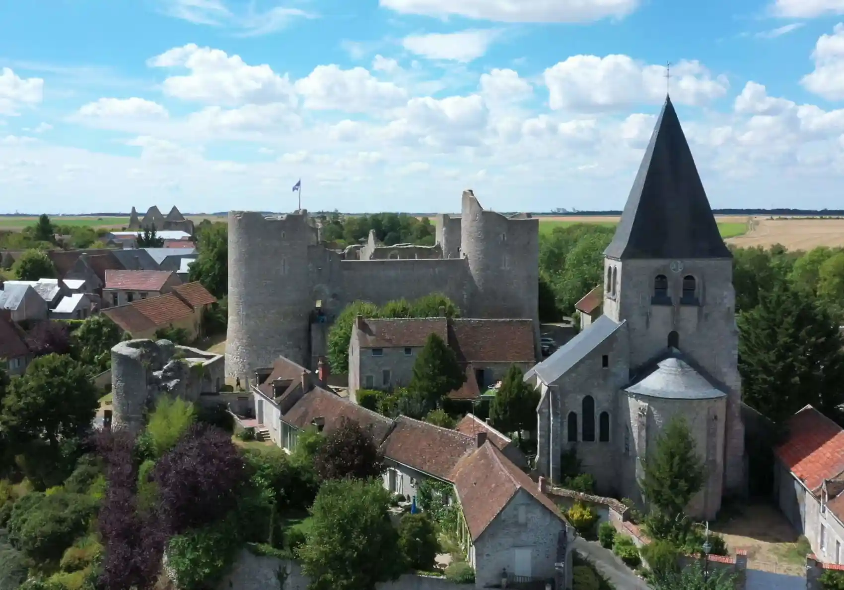 Yèvre-le-Châtel (Loiret, Centre-Val de Loire)